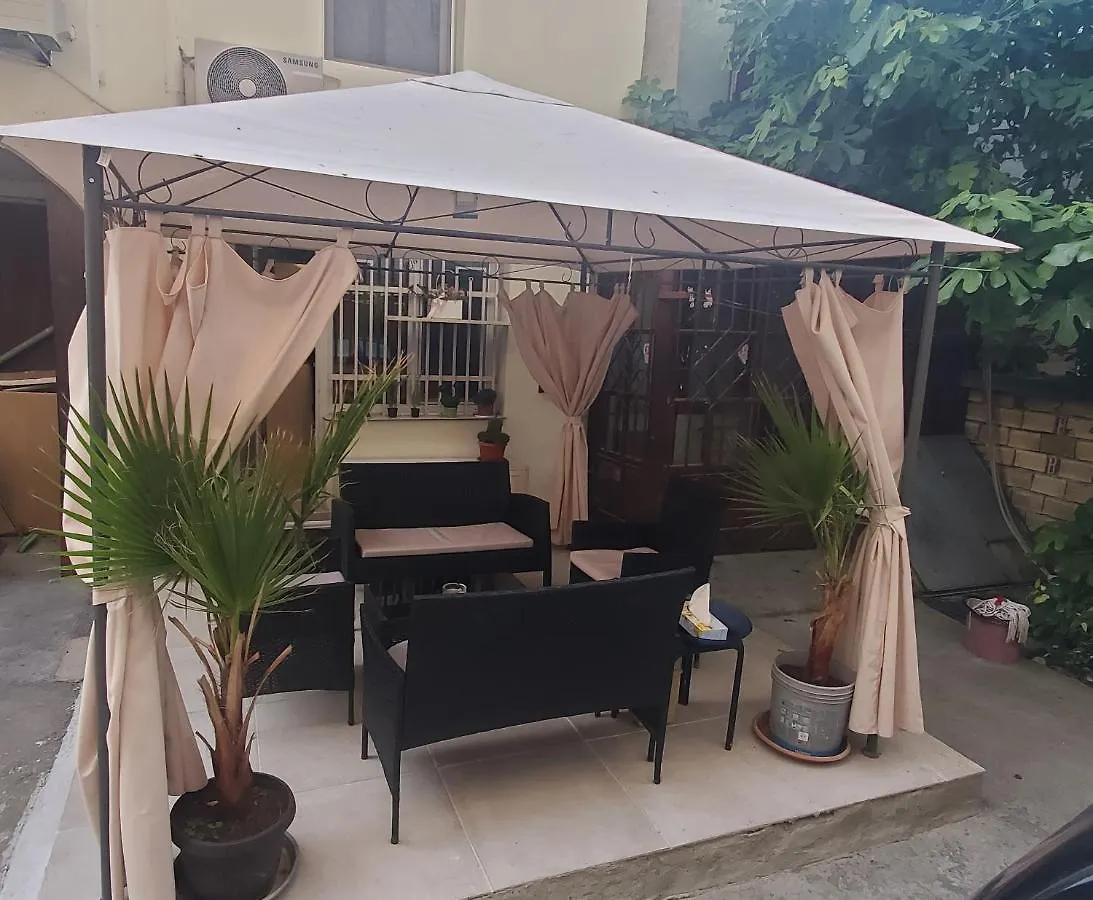 2 Bedroom House In Downtown With Garden Next To The Beach,Sea Garden 5 Min By Walk Burgas