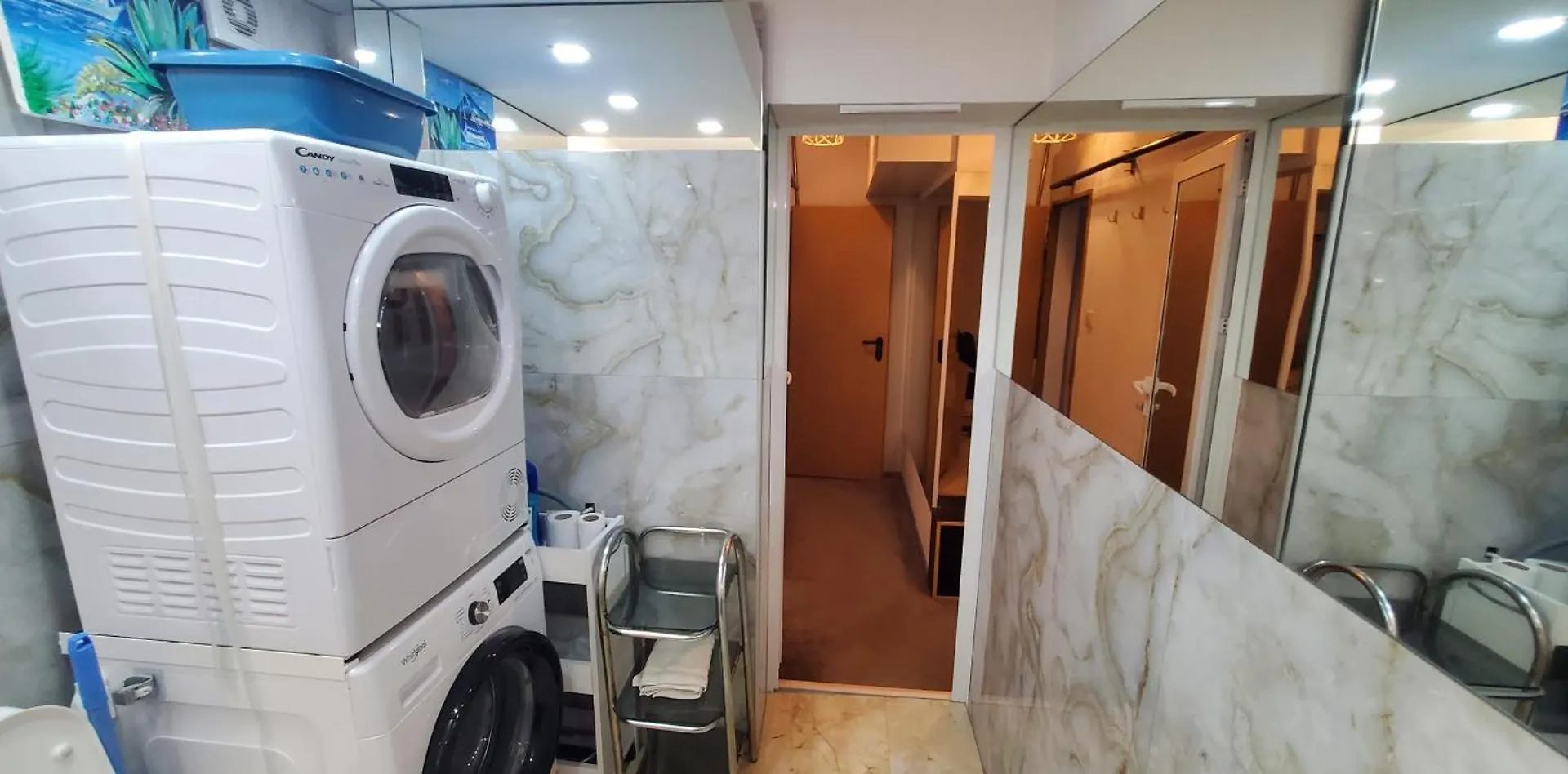 Villa 2 Bedroom House In Downtown With Garden Next To The Beach,Sea Garden 5 Min By Walk Burgas