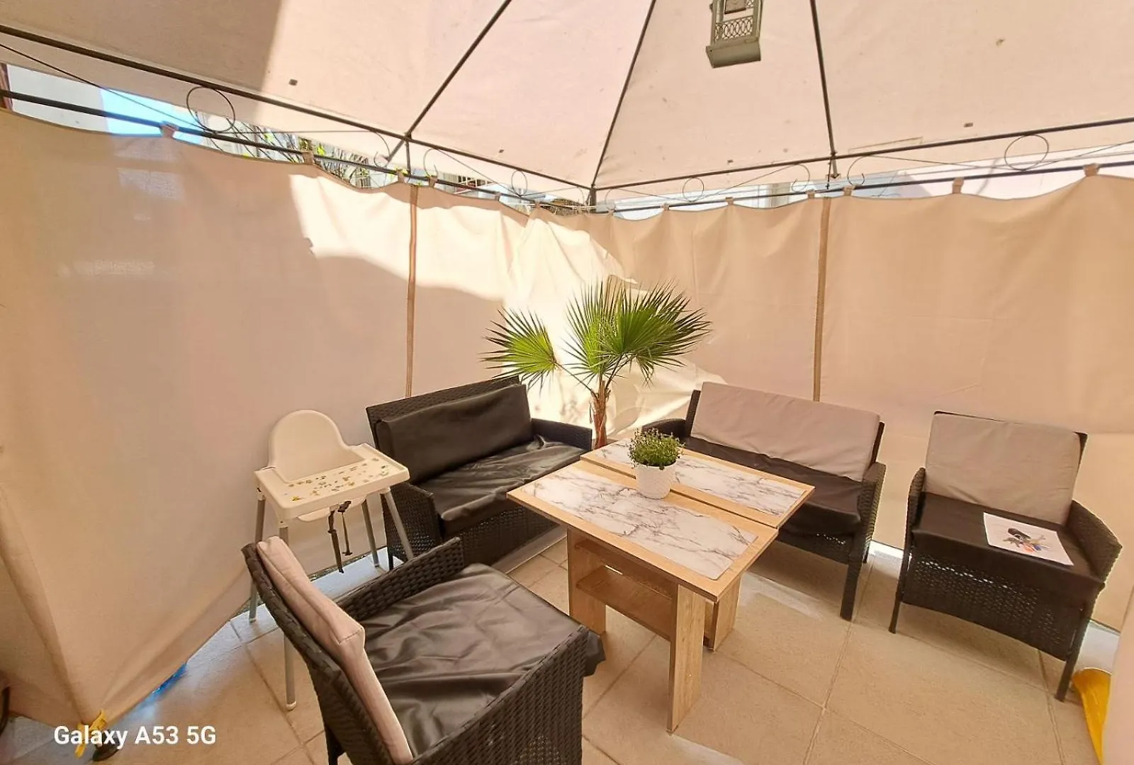 2 Bedroom House In Downtown With Garden Next To The Beach,Sea Garden 5 Min By Walk Burgas