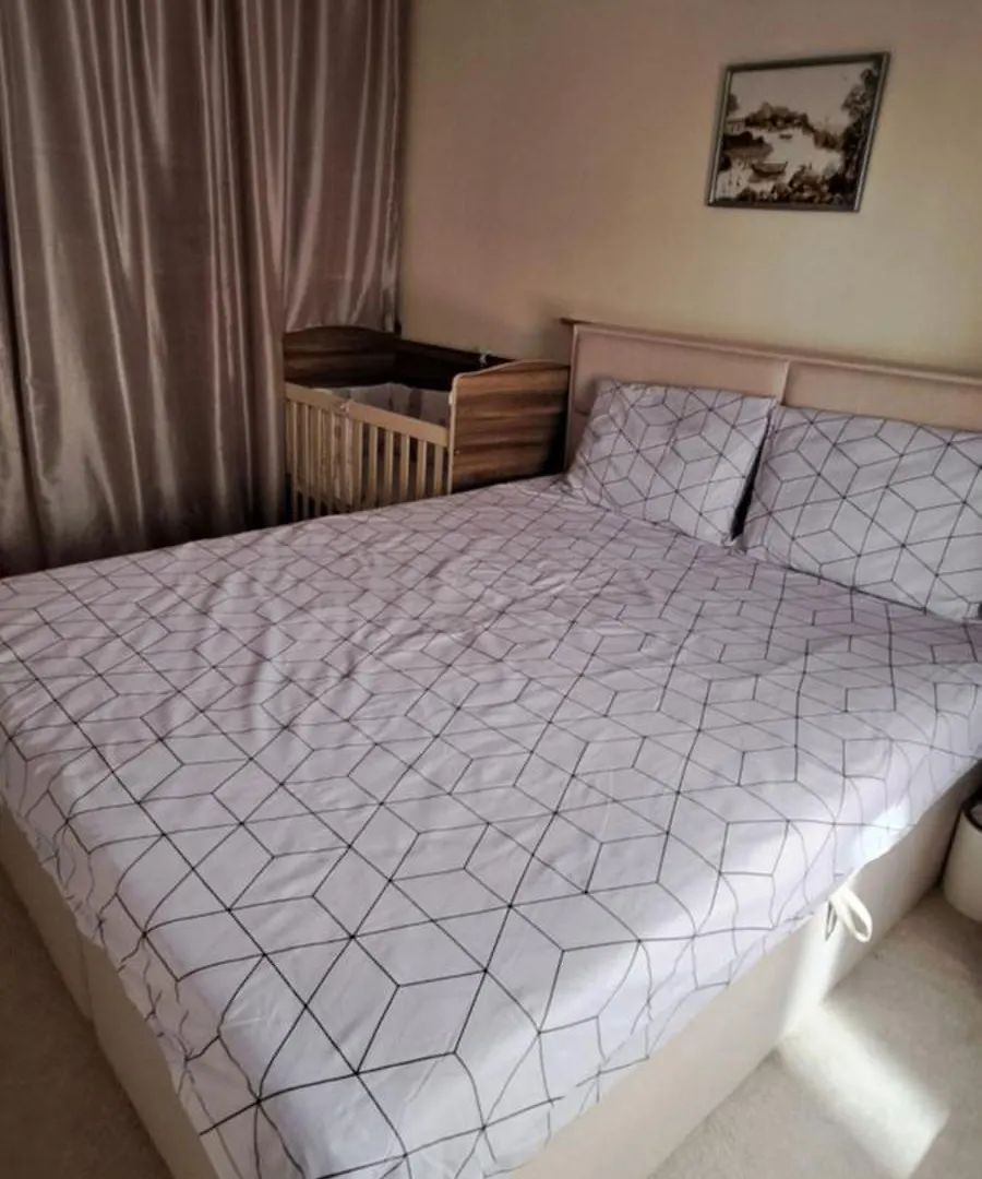 Villa 2 Bedroom House In Downtown With Garden Next To The Beach,Sea Garden 5 Min By Walk Burgas